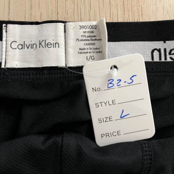 Calvin Klein L boxer briefs - Picture 3 of 3